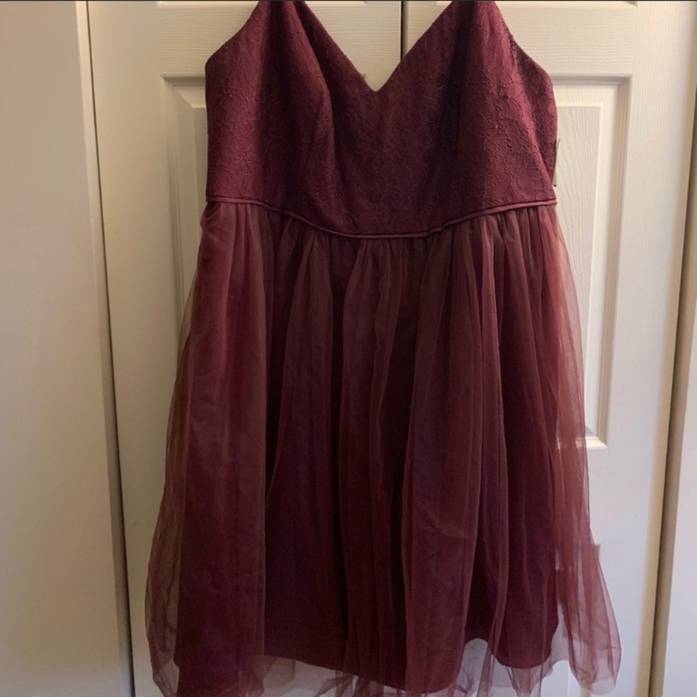 David’s Bridal Wine Color Tea Length Lace Tull